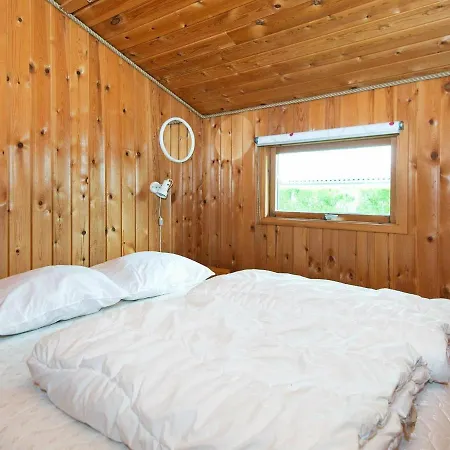 5 Person In Holiday home Hejls